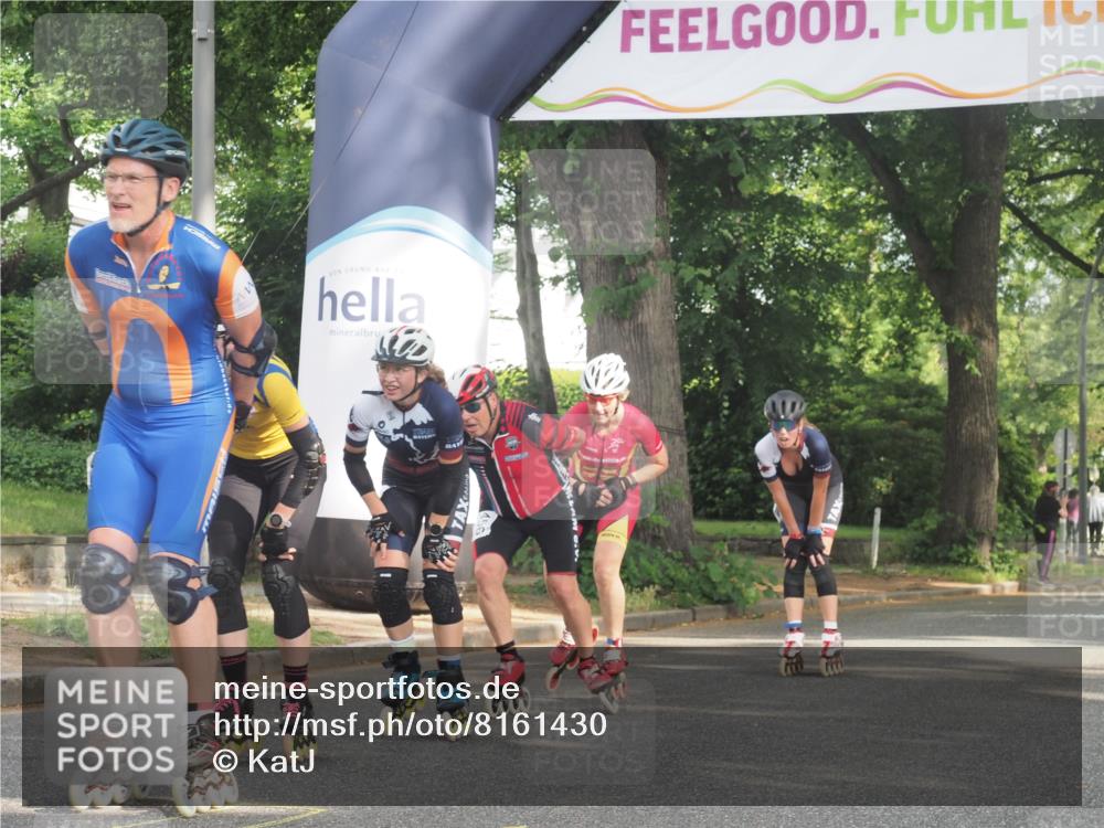 29.06.2025 - hella hamburg halbmarathon KatJ http://msf.ph/oto/8161430 29.06.2025 09:10:49 Zwischen KM18-KM19  meine-sportfotos.de