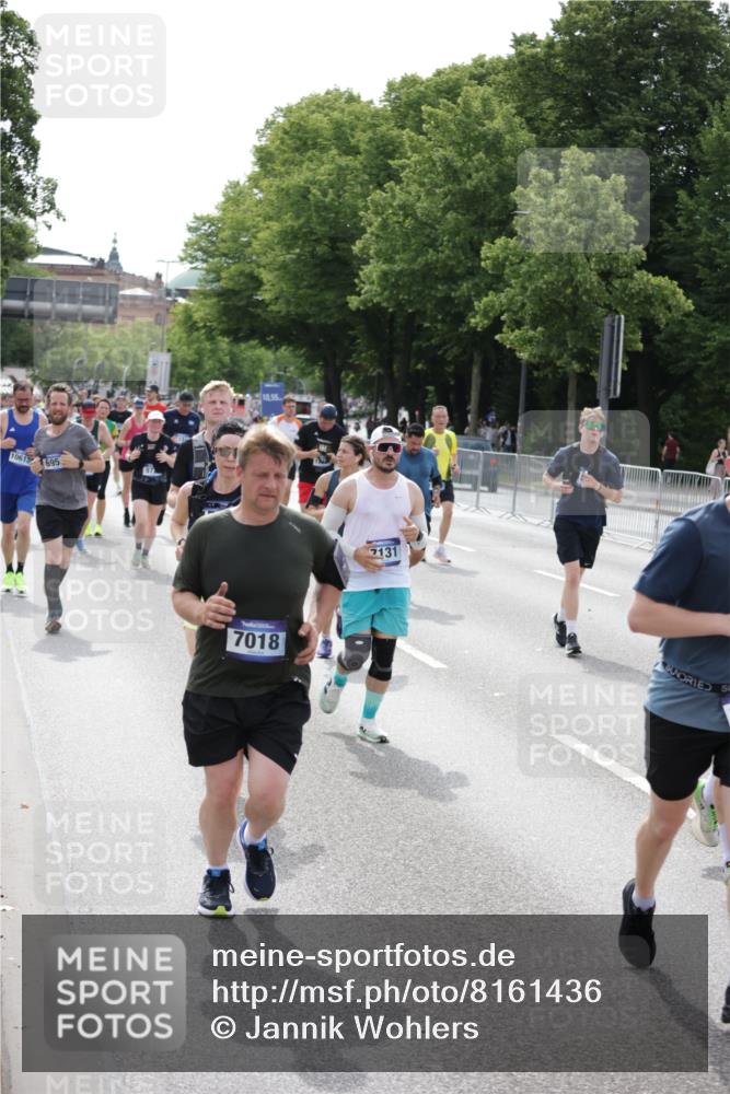 29.06.2025 - hella hamburg halbmarathon Jannik Wohlers http://msf.ph/oto/8161436 29.06.2025 10:20:00 Lombardsbrücke 1011, 1046, 1069, 1471, 1474, 2478, 3434, 3733, 3842, 4154, 4166, 4614, 5181, 5811, 5812, 5831, 5937, 6951, 7018, 7101, 7131, 7739, 7744, 8025, 8462, 8588, 9136, 9722, 9735, 9873, 10041, 10414, 10595, 10613, 10647, 10754, 11603, 11835, 12056, 12977, 13013, 14014, 14564, 14894, 15180, 15244, 15442, 15481, 17671, 19093 meine-sportfotos.de