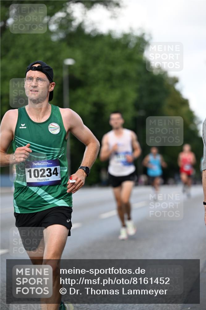 29.06.2025 - hella hamburg halbmarathon Dr. Thomas Lammeyer http://msf.ph/oto/8161452 29.06.2025 09:44:38 Kennedybrücke 2459, 4128, 4571, 9442, 10234, 10780, 11194 meine-sportfotos.de