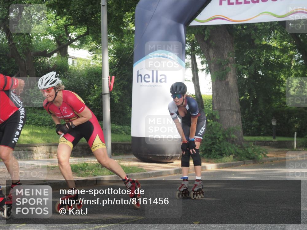 29.06.2025 - hella hamburg halbmarathon KatJ http://msf.ph/oto/8161456 29.06.2025 09:10:49 Zwischen KM18-KM19  meine-sportfotos.de