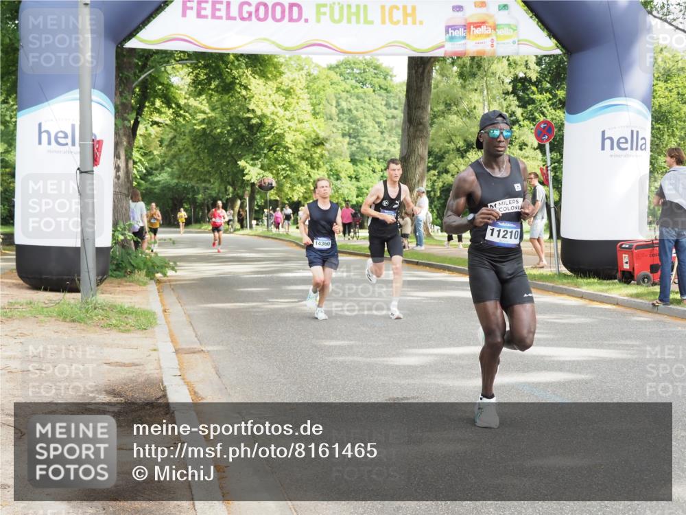 29.06.2025 - hella hamburg halbmarathon MichiJ http://msf.ph/oto/8161465 29.06.2025 10:11:30 Zwischen KM18-KM19 6530, 11210, 14933, 15526 meine-sportfotos.de