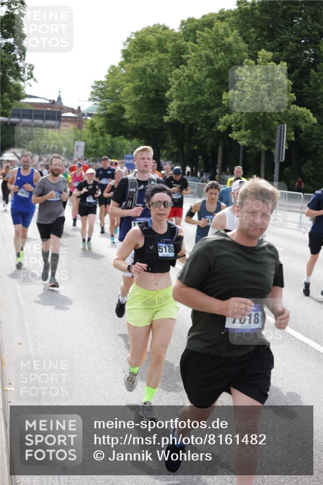 29.06.2025 - hella hamburg halbmarathon Jannik Wohlers http://msf.ph/oto/8161482 29.06.2025 10:20:01 Lombardsbrücke 1011, 1046, 1069, 1471, 1474, 2478, 3434, 3733, 3842, 4154, 4166, 4422, 4614, 5181, 5811, 5812, 5831, 5937, 6951, 7018, 7101, 7131, 7739, 8025, 8462, 8588, 9136, 9722, 9735, 9873, 10041, 10414, 10595, 10613, 10647, 10754, 11603, 11835, 12056, 12977, 13013, 14014, 14564, 14894, 15180, 15244, 15442, 15481, 16638, 17671, 19093 meine-sportfotos.de