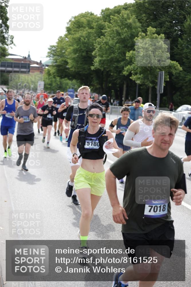 29.06.2025 - hella hamburg halbmarathon Jannik Wohlers http://msf.ph/oto/8161525 29.06.2025 10:20:01 Lombardsbrücke 1011, 1046, 1069, 1471, 1474, 2478, 3434, 3733, 3842, 4154, 4166, 4422, 4614, 5181, 5811, 5812, 5831, 5937, 6951, 7018, 7101, 7131, 7739, 8025, 8462, 8588, 9136, 9722, 9735, 9873, 10041, 10414, 10595, 10613, 10647, 10754, 11603, 11835, 12056, 12977, 13013, 14014, 14564, 14894, 15180, 15244, 15442, 15481, 16638, 17671, 19093 meine-sportfotos.de