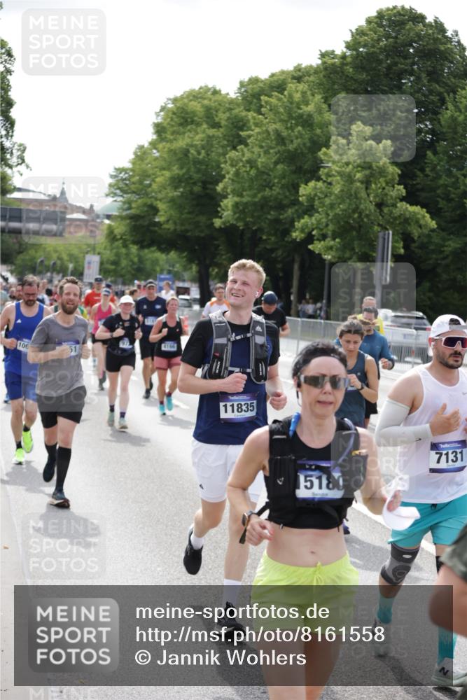 29.06.2025 - hella hamburg halbmarathon Jannik Wohlers http://msf.ph/oto/8161558 29.06.2025 10:20:02 Lombardsbrücke 1011, 1046, 1069, 1471, 1474, 2478, 3434, 3733, 3842, 4154, 4166, 4422, 4614, 5181, 5811, 5812, 5831, 5937, 6951, 7018, 7101, 7131, 7739, 8025, 8462, 8588, 9136, 9722, 9735, 9873, 10041, 10414, 10595, 10613, 10647, 10754, 11603, 11835, 12056, 12977, 13013, 14014, 14894, 15180, 15244, 15442, 15481, 16638, 17671, 18007, 19093 meine-sportfotos.de