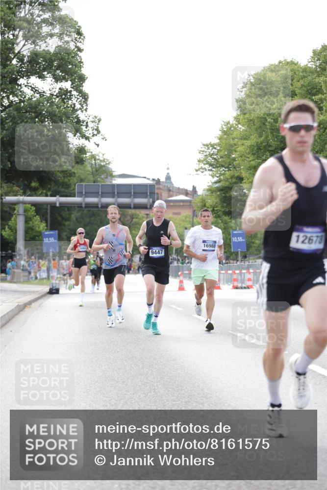 29.06.2025 - hella hamburg halbmarathon Jannik Wohlers http://msf.ph/oto/8161575 29.06.2025 09:39:56 Lombardsbrücke 34, 35, 52, 54, 6530, 9255, 9447, 10650, 12678, 14302, 15495, 16245, 16988, 19075 meine-sportfotos.de