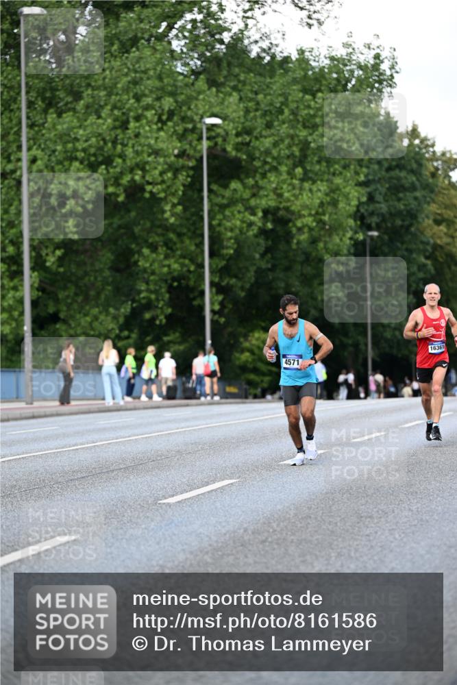 29.06.2025 - hella hamburg halbmarathon Dr. Thomas Lammeyer http://msf.ph/oto/8161586 29.06.2025 09:44:41 Kennedybrücke 2459, 4128, 4571, 6559, 9442, 10234, 10780, 11194 meine-sportfotos.de