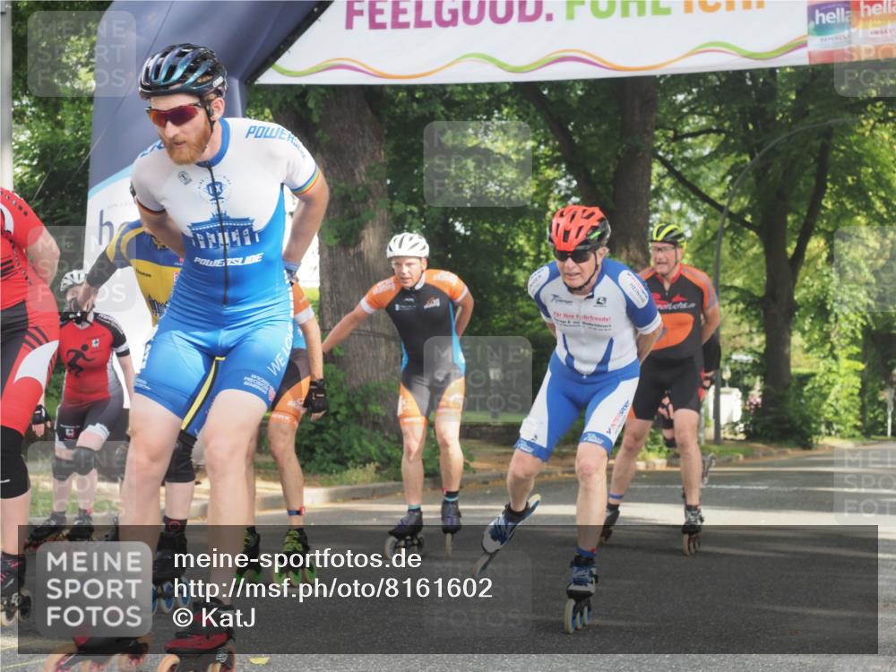 29.06.2025 - hella hamburg halbmarathon KatJ http://msf.ph/oto/8161602 29.06.2025 09:10:57 Zwischen KM18-KM19  meine-sportfotos.de