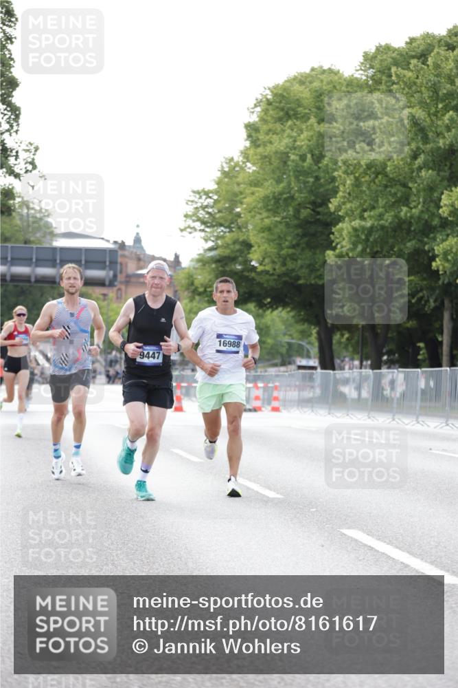 29.06.2025 - hella hamburg halbmarathon Jannik Wohlers http://msf.ph/oto/8161617 29.06.2025 09:39:56 Lombardsbrücke 34, 35, 52, 54, 6530, 9255, 9447, 10650, 12678, 14302, 15495, 16245, 16988, 19075 meine-sportfotos.de
