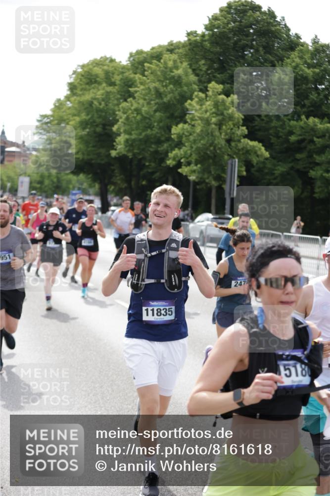 29.06.2025 - hella hamburg halbmarathon Jannik Wohlers http://msf.ph/oto/8161618 29.06.2025 10:20:02 Lombardsbrücke 1011, 1046, 1069, 1471, 1474, 2478, 3434, 3733, 3842, 4154, 4166, 4422, 4614, 5181, 5811, 5812, 5831, 5937, 6951, 7018, 7101, 7131, 7739, 8025, 8462, 8588, 9136, 9722, 9735, 9873, 10041, 10414, 10595, 10613, 10647, 10754, 11603, 11835, 12056, 12977, 13013, 14014, 14894, 15180, 15244, 15442, 15481, 16638, 17671, 18007, 19093 meine-sportfotos.de