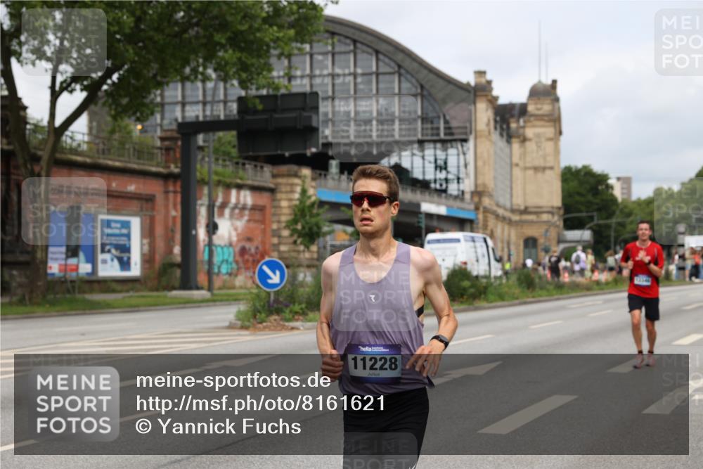 29.06.2025 - hella hamburg halbmarathon Yannick Fuchs http://msf.ph/oto/8161621 29.06.2025 10:21:03 20KM 4338, 9767, 10468, 11228, 13346, 14107, 16615, 17003 meine-sportfotos.de