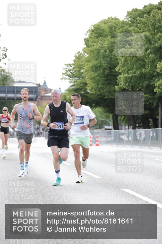 29.06.2025 - hella hamburg halbmarathon Jannik Wohlers http://msf.ph/oto/8161641 29.06.2025 09:39:57 Lombardsbrücke 34, 35, 52, 54, 6530, 9255, 9447, 10650, 12678, 14302, 15495, 16068, 16245, 16988, 19075 meine-sportfotos.de