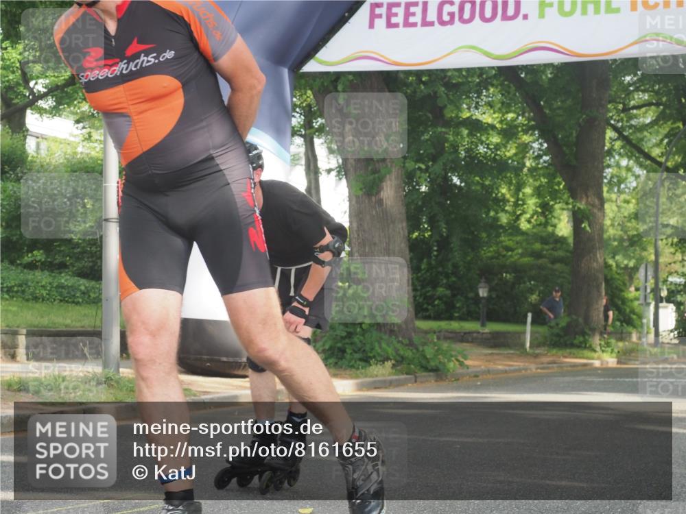 29.06.2025 - hella hamburg halbmarathon KatJ http://msf.ph/oto/8161655 29.06.2025 09:10:58 Zwischen KM18-KM19  meine-sportfotos.de