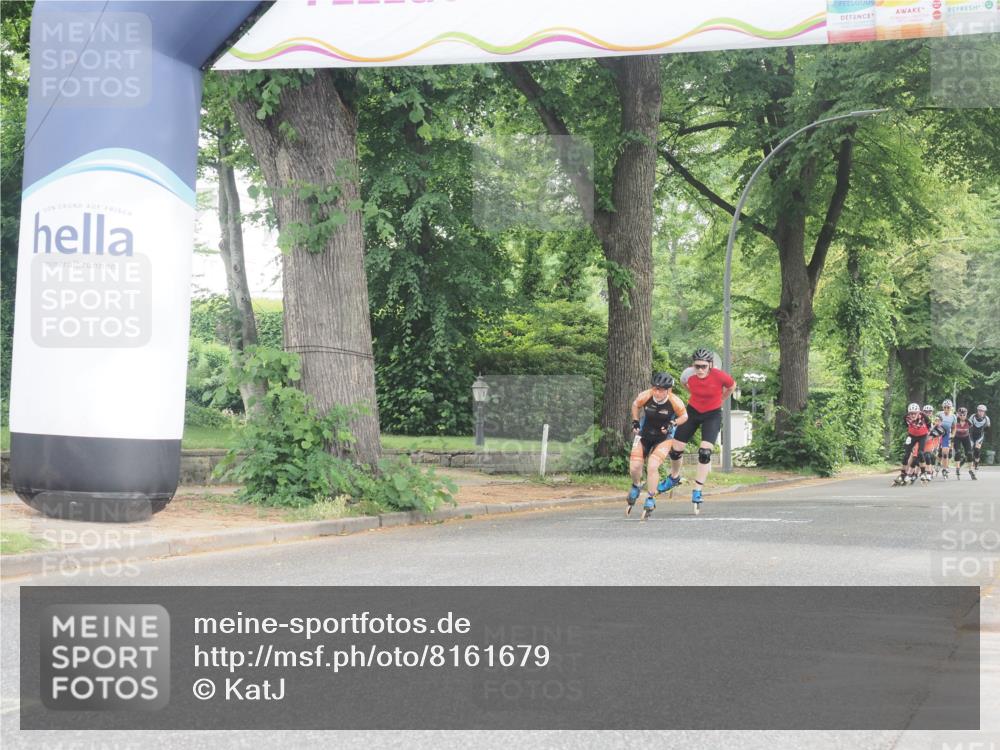 29.06.2025 - hella hamburg halbmarathon KatJ http://msf.ph/oto/8161679 29.06.2025 09:11:45 Zwischen KM18-KM19  meine-sportfotos.de