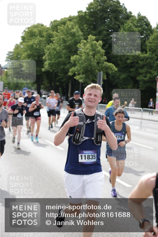 29.06.2025 - hella hamburg halbmarathon Jannik Wohlers http://msf.ph/oto/8161688 29.06.2025 10:20:02 Lombardsbrücke 1011, 1046, 1069, 1471, 1474, 2478, 3434, 3733, 3842, 4154, 4166, 4422, 4614, 5181, 5811, 5812, 5831, 5937, 6951, 7018, 7101, 7131, 7739, 8025, 8462, 8588, 9136, 9722, 9735, 9873, 10041, 10414, 10595, 10613, 10647, 10754, 11603, 11835, 12056, 12977, 13013, 14014, 14894, 15180, 15244, 15442, 15481, 16638, 17671, 18007, 19093 meine-sportfotos.de