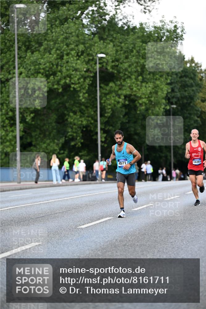 29.06.2025 - hella hamburg halbmarathon Dr. Thomas Lammeyer http://msf.ph/oto/8161711 29.06.2025 09:44:41 Kennedybrücke 2459, 4128, 4571, 6559, 9442, 10234, 10780, 11194 meine-sportfotos.de