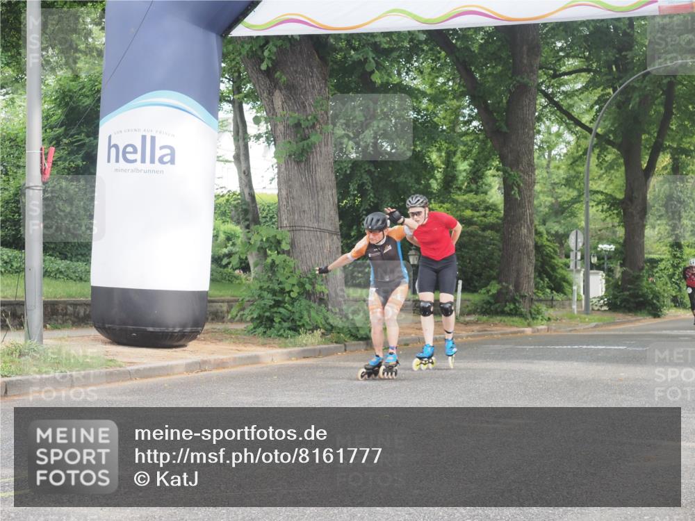 29.06.2025 - hella hamburg halbmarathon KatJ http://msf.ph/oto/8161777 29.06.2025 09:11:46 Zwischen KM18-KM19  meine-sportfotos.de