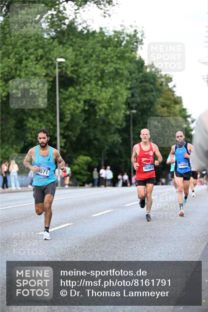 29.06.2025 - hella hamburg halbmarathon Dr. Thomas Lammeyer http://msf.ph/oto/8161791 29.06.2025 09:44:42 Kennedybrücke 2459, 4128, 4571, 6559, 7862, 9442, 10234, 10780, 11194 meine-sportfotos.de