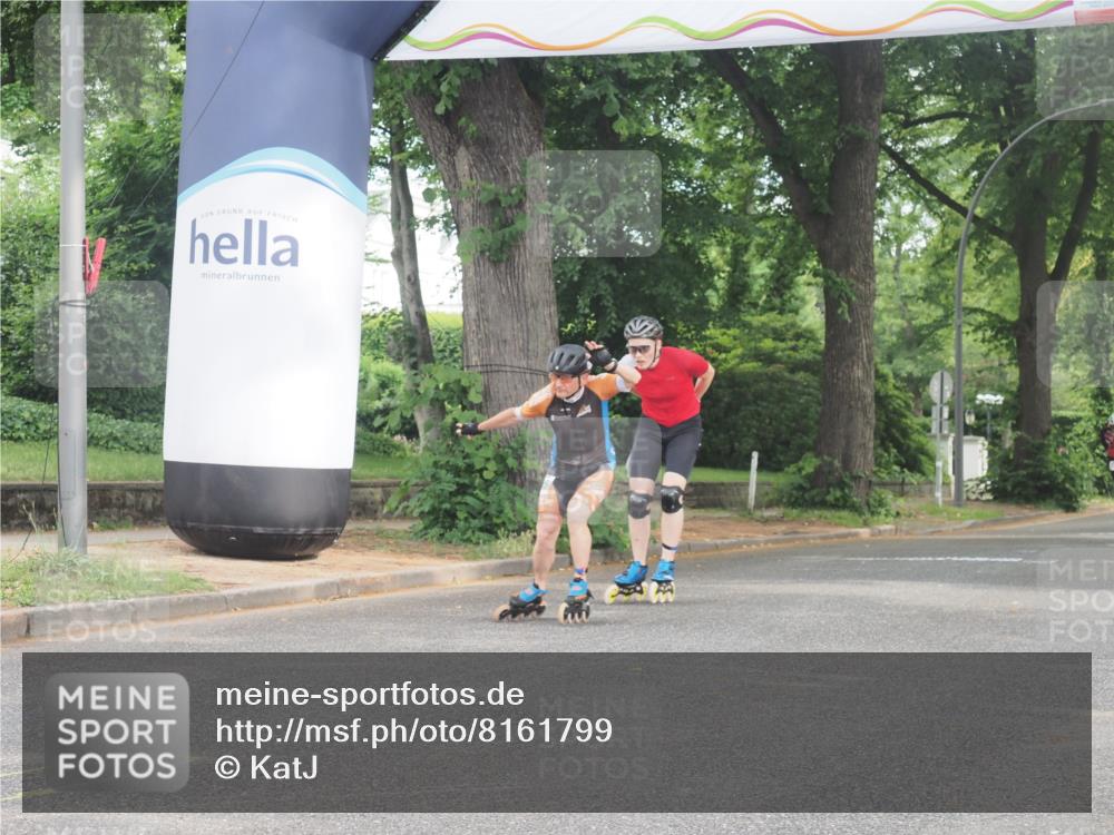 29.06.2025 - hella hamburg halbmarathon KatJ http://msf.ph/oto/8161799 29.06.2025 09:11:46 Zwischen KM18-KM19  meine-sportfotos.de
