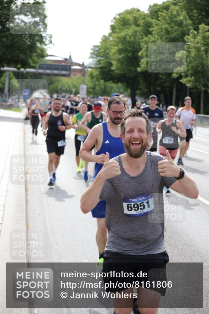 29.06.2025 - hella hamburg halbmarathon Jannik Wohlers http://msf.ph/oto/8161806 29.06.2025 10:20:04 Lombardsbrücke 1011, 1046, 1069, 1471, 1474, 2478, 3434, 3733, 3842, 4154, 4166, 4422, 4754, 4869, 5181, 5831, 5937, 6951, 7018, 7101, 7131, 8025, 8588, 9136, 9722, 9873, 10041, 10414, 10595, 10613, 10647, 10754, 11603, 11835, 11995, 12056, 12977, 13013, 14014, 14502, 14894, 15180, 15244, 15442, 15481, 15513, 16638, 17581, 17671, 17987, 18007, 19014, 19093 meine-sportfotos.de