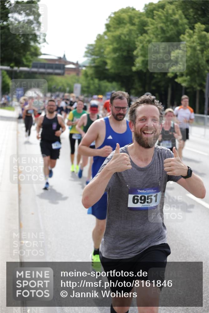 29.06.2025 - hella hamburg halbmarathon Jannik Wohlers http://msf.ph/oto/8161846 29.06.2025 10:20:04 Lombardsbrücke 1011, 1046, 1069, 1471, 1474, 2478, 3434, 3733, 3842, 4154, 4166, 4422, 4754, 4869, 5181, 5831, 5937, 6951, 7018, 7101, 7131, 8025, 8588, 9136, 9722, 9873, 10041, 10414, 10595, 10613, 10647, 10754, 11603, 11835, 11995, 12056, 12977, 13013, 14014, 14502, 14894, 15180, 15244, 15442, 15481, 15513, 16638, 17581, 17671, 17987, 18007, 19014, 19093 meine-sportfotos.de