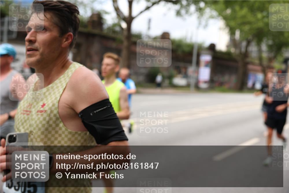 29.06.2025 - hella hamburg halbmarathon Yannick Fuchs http://msf.ph/oto/8161847 29.06.2025 10:39:05 20KM 1057, 1413, 1468, 1520, 1697, 1782, 1941, 2415, 2890, 2970, 3098, 3305, 4270, 4691, 7710, 8928, 9302, 11809, 12159, 12711, 13123, 13975, 14351, 14464, 14686, 14687, 14703, 15334, 16058, 17097, 17120, 17406, 18539, 18560, 18806, 19207 meine-sportfotos.de