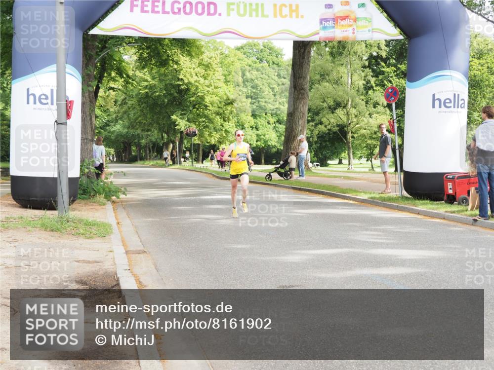 29.06.2025 - hella hamburg halbmarathon MichiJ http://msf.ph/oto/8161902 29.06.2025 10:11:42 Zwischen KM18-KM19 16120, 17402 meine-sportfotos.de