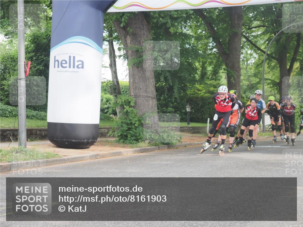 29.06.2025 - hella hamburg halbmarathon KatJ http://msf.ph/oto/8161903 29.06.2025 09:11:48 Zwischen KM18-KM19  meine-sportfotos.de