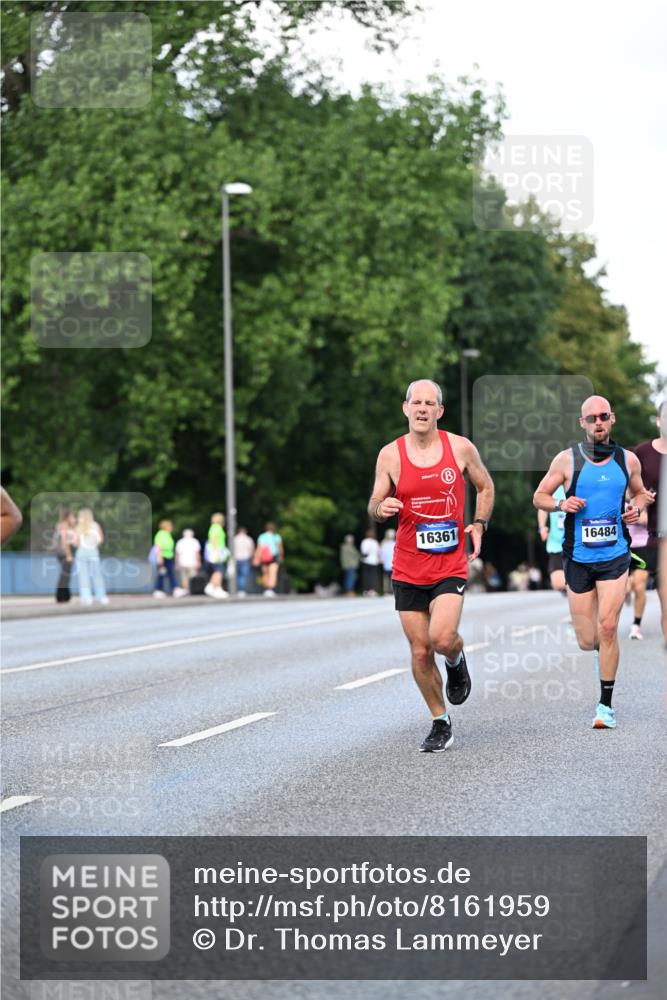 29.06.2025 - hella hamburg halbmarathon Dr. Thomas Lammeyer http://msf.ph/oto/8161959 29.06.2025 09:44:43 Kennedybrücke 2892, 4128, 4571, 6559, 7862, 9442, 10234, 10780, 11194 meine-sportfotos.de
