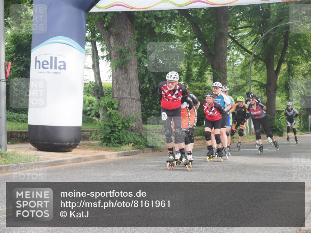 29.06.2025 - hella hamburg halbmarathon KatJ http://msf.ph/oto/8161961 29.06.2025 09:11:49 Zwischen KM18-KM19  meine-sportfotos.de