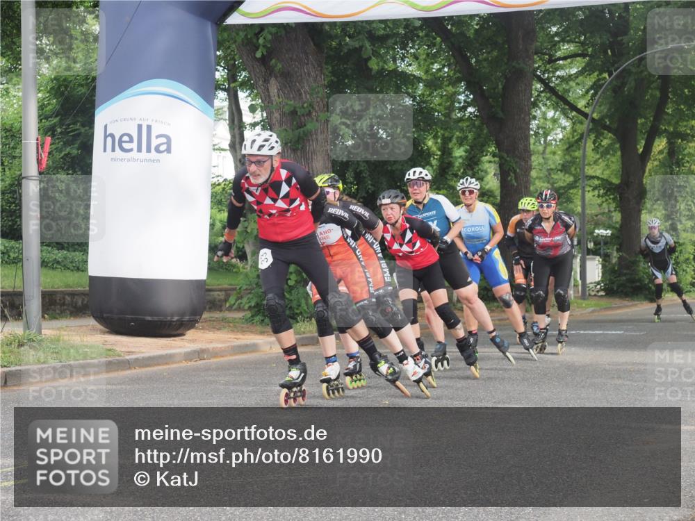29.06.2025 - hella hamburg halbmarathon KatJ http://msf.ph/oto/8161990 29.06.2025 09:11:49 Zwischen KM18-KM19  meine-sportfotos.de