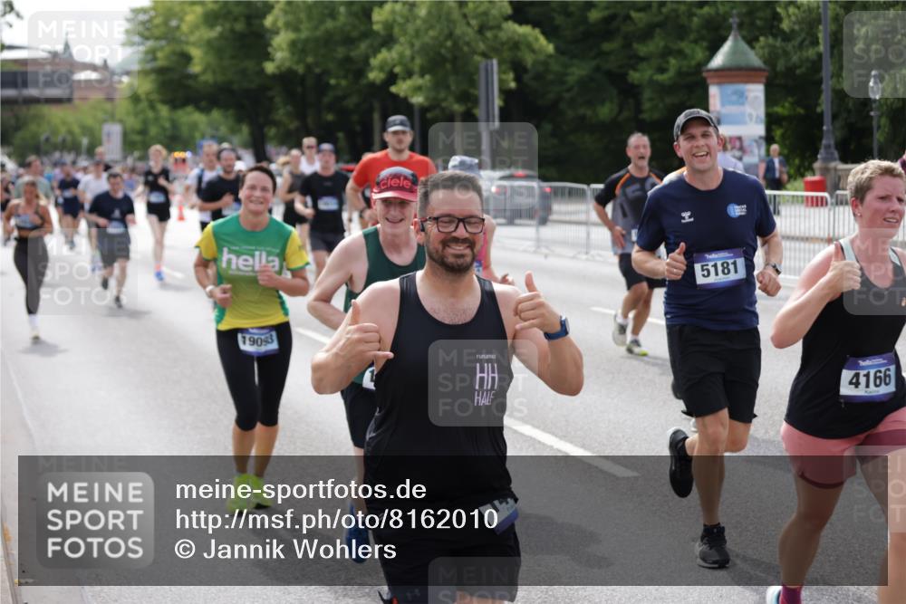 29.06.2025 - hella hamburg halbmarathon Jannik Wohlers http://msf.ph/oto/8162010 29.06.2025 10:20:07 Lombardsbrücke 1011, 1046, 1069, 1471, 1474, 2053, 2478, 3733, 4154, 4166, 4422, 4754, 4869, 5181, 5625, 5831, 6951, 7018, 7131, 8025, 8588, 9722, 9873, 10041, 10613, 10647, 11100, 11603, 11835, 11995, 12056, 12977, 14500, 14502, 14503, 14894, 15180, 15244, 15442, 15481, 15513, 16254, 16638, 17581, 17671, 17987, 18007, 18423, 18908, 19014, 19093 meine-sportfotos.de