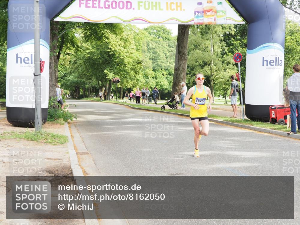 29.06.2025 - hella hamburg halbmarathon MichiJ http://msf.ph/oto/8162050 29.06.2025 10:11:43 Zwischen KM18-KM19 14766, 16120, 17402 meine-sportfotos.de