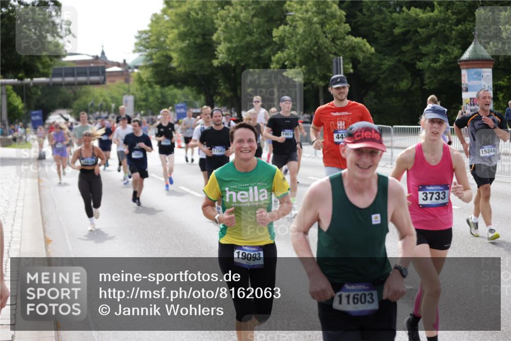 29.06.2025 - hella hamburg halbmarathon Jannik Wohlers http://msf.ph/oto/8162063 29.06.2025 10:20:08 Lombardsbrücke 1011, 1046, 1069, 1471, 1474, 2053, 2478, 2834, 3733, 3781, 4154, 4166, 4288, 4422, 4754, 4869, 5181, 5625, 5831, 6951, 7018, 7131, 8025, 8588, 9722, 9873, 10041, 10613, 10647, 11100, 11603, 11835, 11995, 12056, 12977, 14500, 14502, 14503, 14894, 15180, 15244, 15442, 15481, 15513, 16135, 16254, 16638, 17581, 17671, 17987, 18007, 18423, 18908, 19014, 19093 meine-sportfotos.de