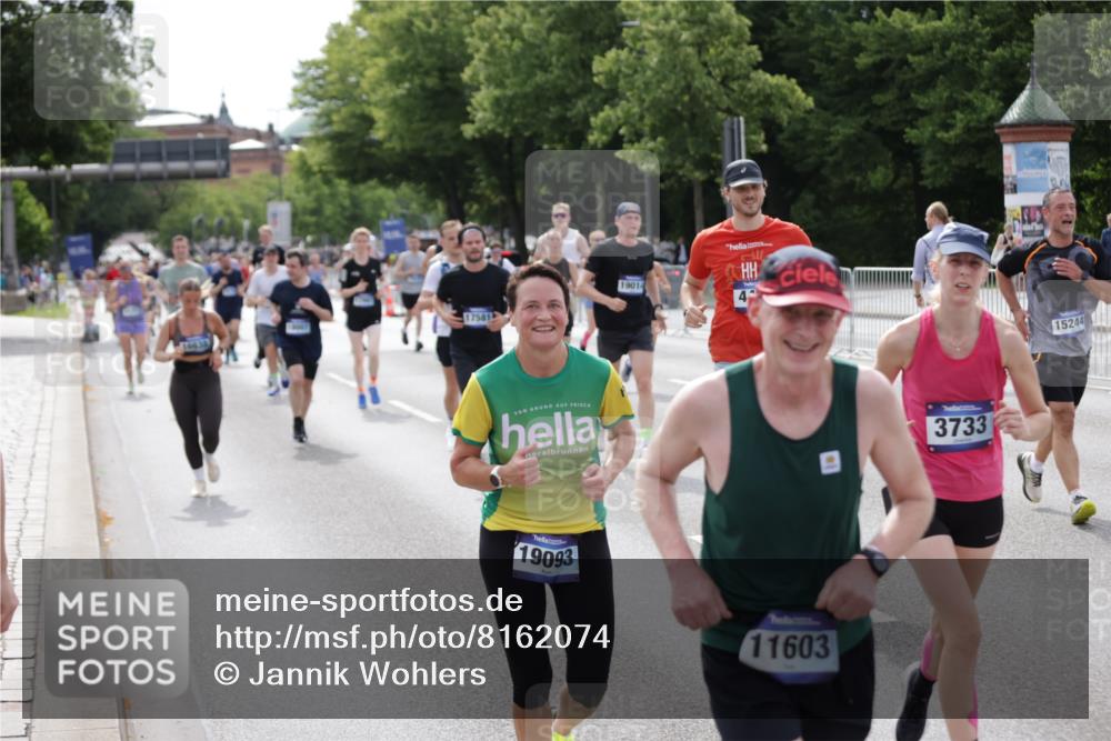 29.06.2025 - hella hamburg halbmarathon Jannik Wohlers http://msf.ph/oto/8162074 29.06.2025 10:20:08 Lombardsbrücke 1011, 1046, 1069, 1471, 1474, 2053, 2478, 2834, 3733, 3781, 4154, 4166, 4288, 4422, 4754, 4869, 5181, 5625, 5831, 6951, 7018, 7131, 8025, 8588, 9722, 9873, 10041, 10613, 10647, 11100, 11603, 11835, 11995, 12056, 12977, 14500, 14502, 14503, 14894, 15180, 15244, 15442, 15481, 15513, 16135, 16254, 16638, 17581, 17671, 17987, 18007, 18423, 18908, 19014, 19093 meine-sportfotos.de