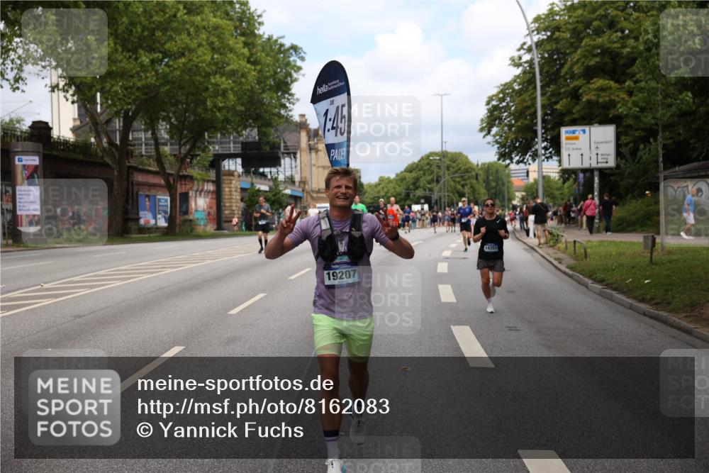29.06.2025 - hella hamburg halbmarathon Yannick Fuchs http://msf.ph/oto/8162083 29.06.2025 10:39:07 20KM 1413, 1424, 1468, 1520, 1697, 1782, 1941, 2415, 2890, 2970, 3098, 4270, 4691, 4915, 5047, 7710, 8928, 9302, 11809, 13975, 14351, 14464, 14686, 14687, 14703, 15334, 16058, 17097, 17120, 17406, 18539, 18560, 18631, 18806, 19207 meine-sportfotos.de
