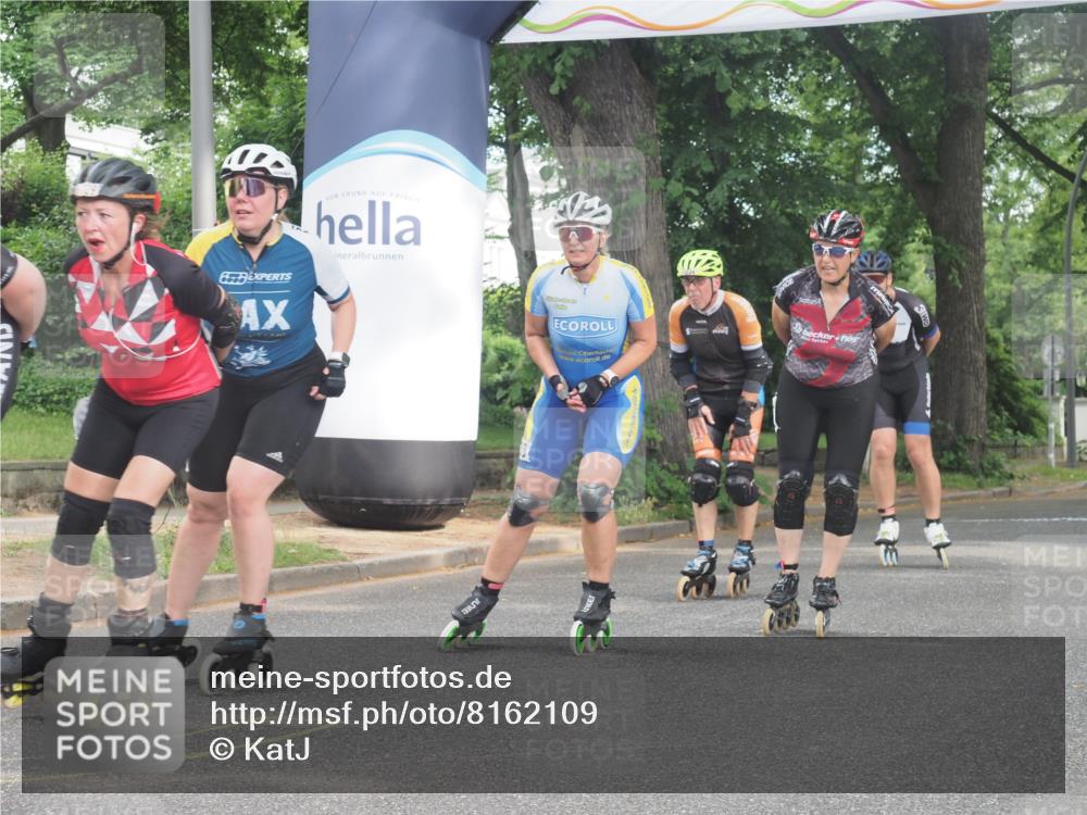 29.06.2025 - hella hamburg halbmarathon KatJ http://msf.ph/oto/8162109 29.06.2025 09:11:50 Zwischen KM18-KM19  meine-sportfotos.de