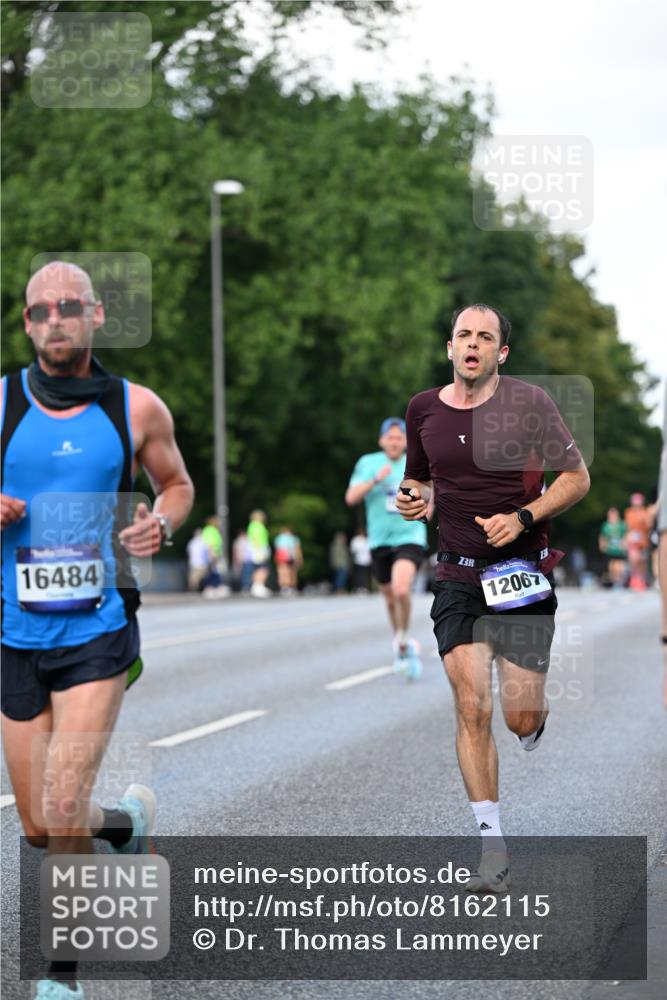 29.06.2025 - hella hamburg halbmarathon Dr. Thomas Lammeyer http://msf.ph/oto/8162115 29.06.2025 09:44:46 Kennedybrücke 2892, 4128, 4571, 6559, 7862, 10234, 10780, 11194 meine-sportfotos.de