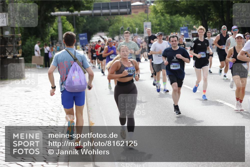 29.06.2025 - hella hamburg halbmarathon Jannik Wohlers http://msf.ph/oto/8162125 29.06.2025 10:20:09 Lombardsbrücke 1011, 1046, 1069, 1471, 1474, 2053, 2478, 2834, 3733, 3781, 4154, 4166, 4288, 4422, 4754, 4869, 5181, 5625, 5831, 6951, 7131, 8588, 9722, 10041, 10613, 10647, 11100, 11603, 11835, 11995, 12056, 12977, 14500, 14502, 14503, 14894, 15180, 15244, 15442, 15513, 16135, 16254, 16638, 17581, 17671, 17987, 18007, 18423, 18908, 19014, 19093 meine-sportfotos.de