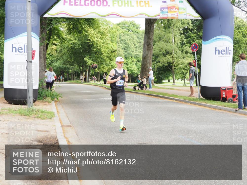 29.06.2025 - hella hamburg halbmarathon MichiJ http://msf.ph/oto/8162132 29.06.2025 10:12:03 Zwischen KM18-KM19 10650 meine-sportfotos.de