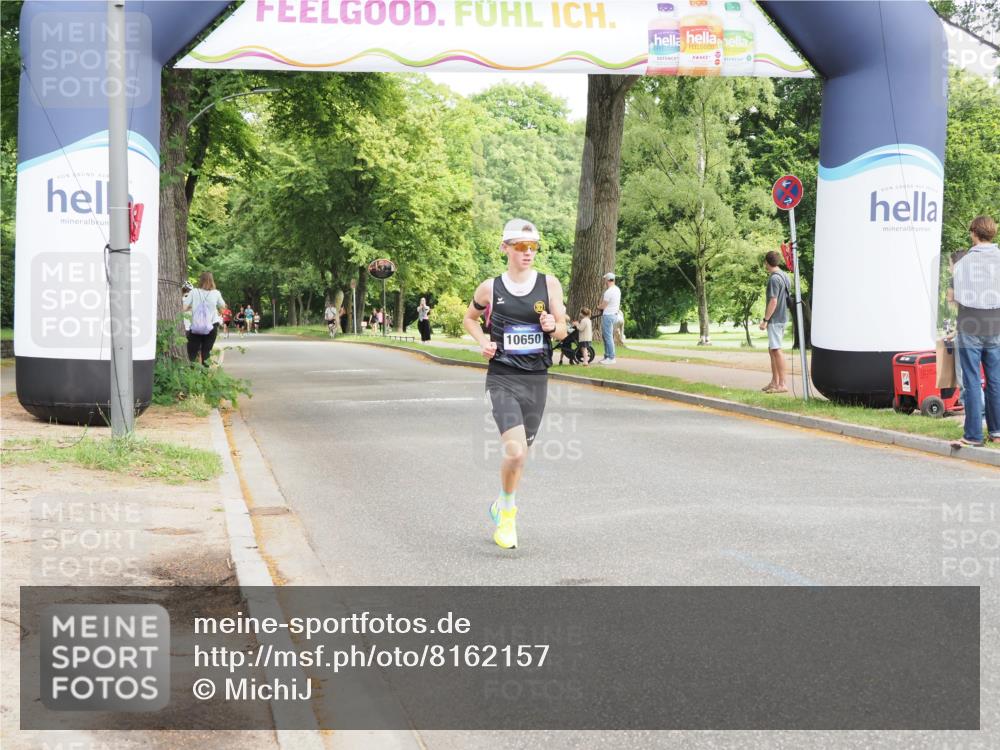 29.06.2025 - hella hamburg halbmarathon MichiJ http://msf.ph/oto/8162157 29.06.2025 10:12:04 Zwischen KM18-KM19 10650 meine-sportfotos.de