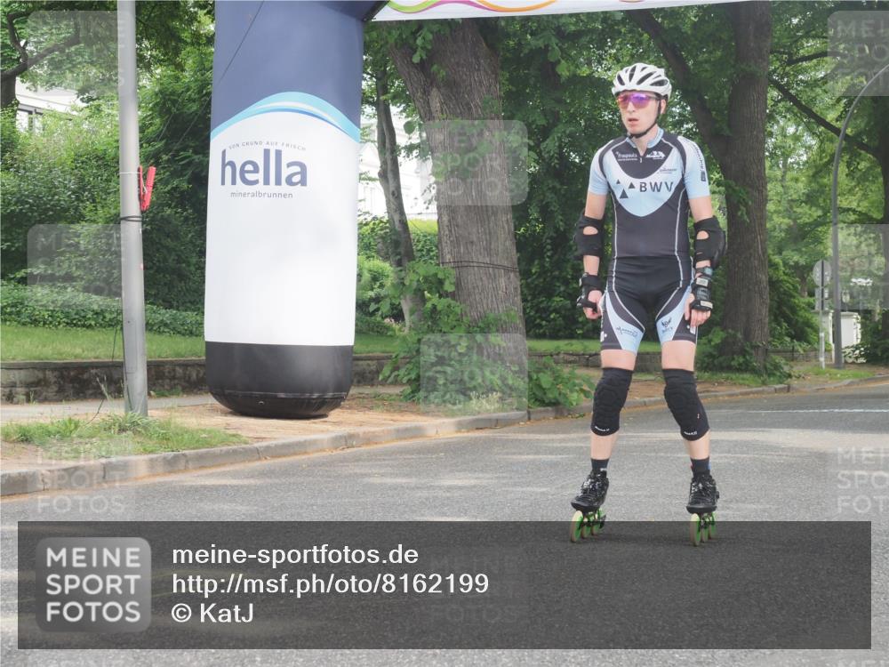 29.06.2025 - hella hamburg halbmarathon KatJ http://msf.ph/oto/8162199 29.06.2025 09:11:52 Zwischen KM18-KM19  meine-sportfotos.de