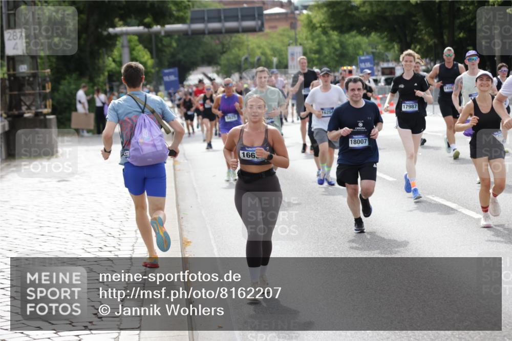 29.06.2025 - hella hamburg halbmarathon Jannik Wohlers http://msf.ph/oto/8162207 29.06.2025 10:20:10 Lombardsbrücke 1011, 1471, 1474, 2053, 2101, 2325, 2478, 2834, 3733, 3781, 4154, 4166, 4288, 4422, 4754, 4869, 5181, 5625, 6951, 7131, 8588, 9722, 10041, 10613, 10647, 11100, 11603, 11835, 11995, 12056, 12977, 14500, 14502, 14503, 14894, 15180, 15244, 15442, 15513, 16135, 16254, 16638, 17581, 17671, 17987, 18007, 18423, 18908, 19014, 19093 meine-sportfotos.de