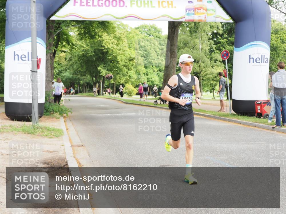 29.06.2025 - hella hamburg halbmarathon MichiJ http://msf.ph/oto/8162210 29.06.2025 10:12:04 Zwischen KM18-KM19 10650 meine-sportfotos.de