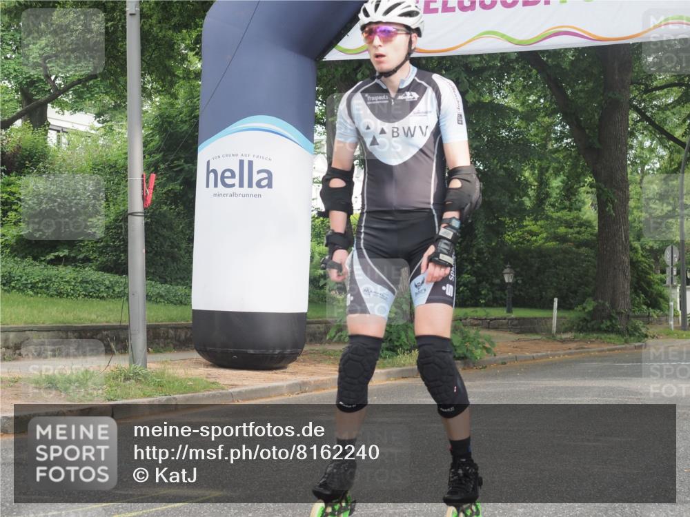 29.06.2025 - hella hamburg halbmarathon KatJ http://msf.ph/oto/8162240 29.06.2025 09:11:52 Zwischen KM18-KM19  meine-sportfotos.de