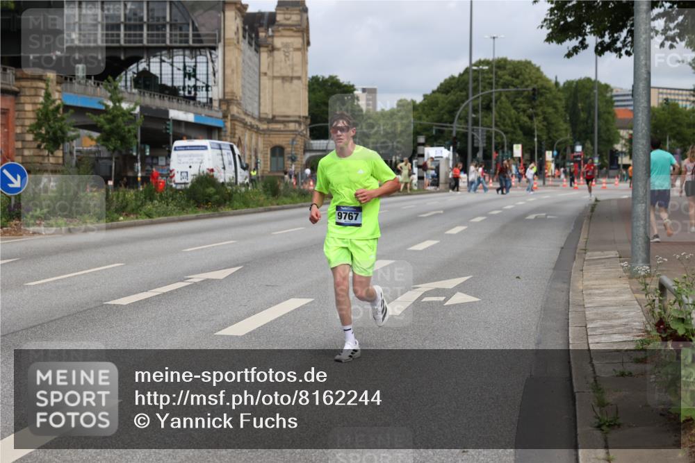 29.06.2025 - hella hamburg halbmarathon Yannick Fuchs http://msf.ph/oto/8162244 29.06.2025 10:21:14 20KM 9767, 14107, 16615, 17003, 17258 meine-sportfotos.de