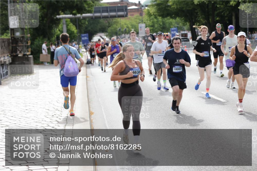 29.06.2025 - hella hamburg halbmarathon Jannik Wohlers http://msf.ph/oto/8162285 29.06.2025 10:20:10 Lombardsbrücke 1011, 1471, 1474, 2053, 2101, 2325, 2478, 2834, 3733, 3781, 4154, 4166, 4288, 4422, 4754, 4869, 5181, 5625, 6951, 7131, 8588, 9722, 10041, 10613, 10647, 11100, 11603, 11835, 11995, 12056, 12977, 14500, 14502, 14503, 14894, 15180, 15244, 15442, 15513, 16135, 16254, 16638, 17581, 17671, 17987, 18007, 18423, 18908, 19014, 19093 meine-sportfotos.de