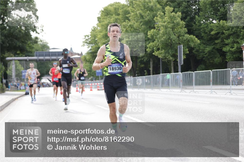 29.06.2025 - hella hamburg halbmarathon Jannik Wohlers http://msf.ph/oto/8162290 29.06.2025 09:40:08 Lombardsbrücke 34, 54, 5253, 6530, 6816, 9151, 9447, 9475, 11210, 12373, 12678, 14302, 16068, 16245, 16988, 18930 meine-sportfotos.de
