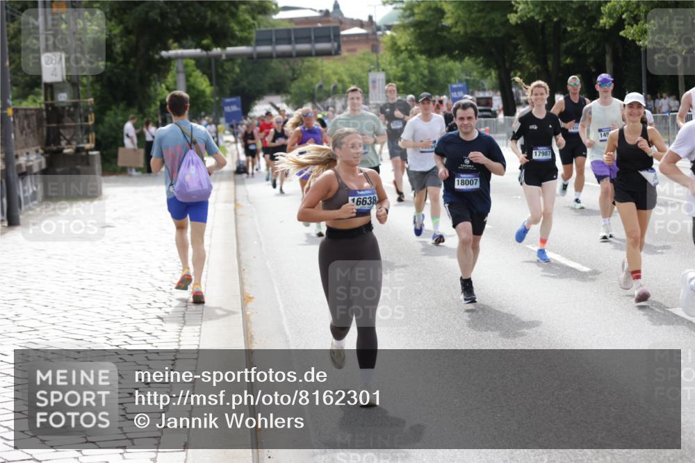 29.06.2025 - hella hamburg halbmarathon Jannik Wohlers http://msf.ph/oto/8162301 29.06.2025 10:20:10 Lombardsbrücke 1011, 1471, 1474, 2053, 2101, 2325, 2478, 2834, 3733, 3781, 4154, 4166, 4288, 4422, 4754, 4869, 5181, 5625, 6951, 7131, 8588, 9722, 10041, 10613, 10647, 11100, 11603, 11835, 11995, 12056, 12977, 14500, 14502, 14503, 14894, 15180, 15244, 15442, 15513, 16135, 16254, 16638, 17581, 17671, 17987, 18007, 18423, 18908, 19014, 19093 meine-sportfotos.de