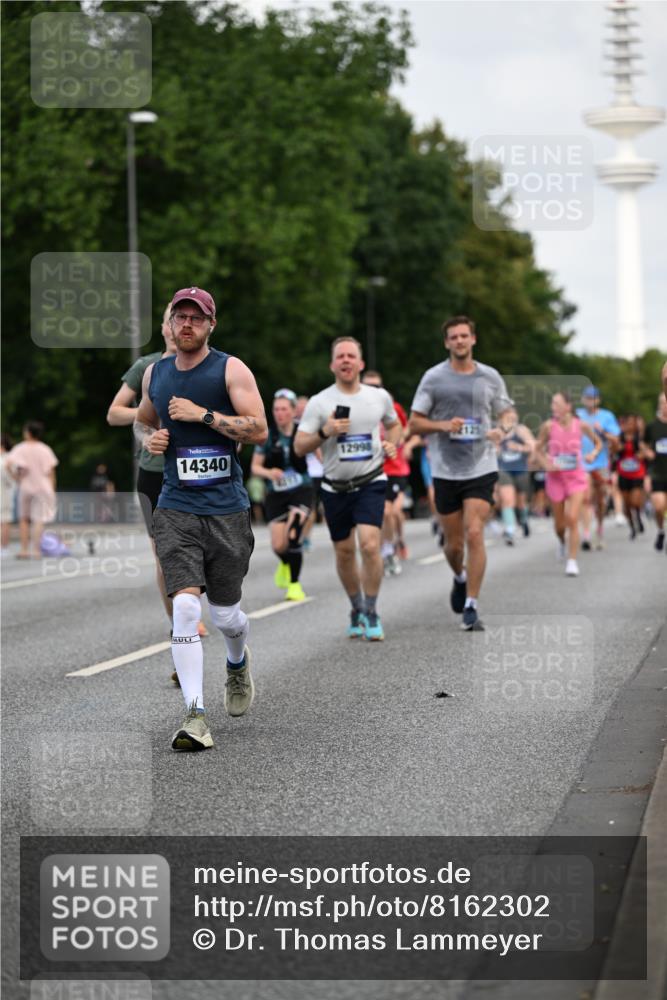 29.06.2025 - hella hamburg halbmarathon Dr. Thomas Lammeyer http://msf.ph/oto/8162302 29.06.2025 10:08:43 Kennedybrücke 1316, 1377, 1674, 2011, 2463, 2698, 3413, 3994, 4146, 4904, 5354, 5365, 5976, 6311, 6709, 8089, 8217, 9280, 10213, 10756, 10962 meine-sportfotos.de