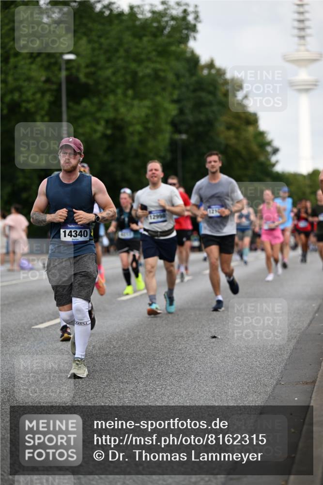 29.06.2025 - hella hamburg halbmarathon Dr. Thomas Lammeyer http://msf.ph/oto/8162315 29.06.2025 10:08:44 Kennedybrücke 1316, 1377, 1674, 2011, 2463, 2698, 3413, 3994, 4146, 4904, 5354, 5365, 5976, 6311, 6709, 8089, 8217, 9280, 10213, 10756, 10962 meine-sportfotos.de
